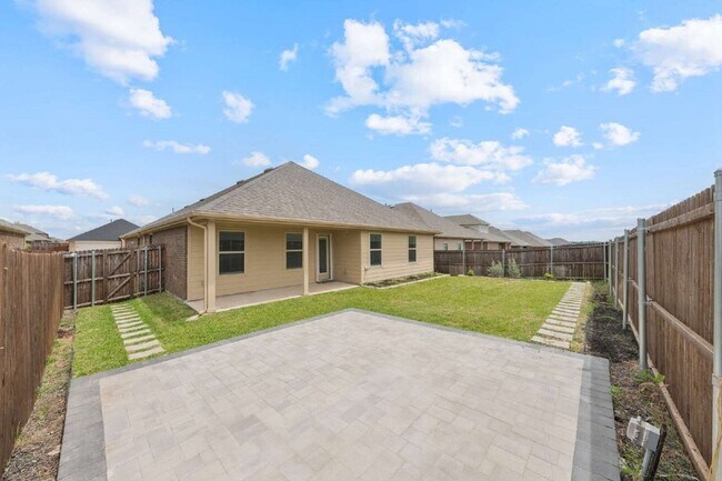 Building Photo - 503 Willow View Way