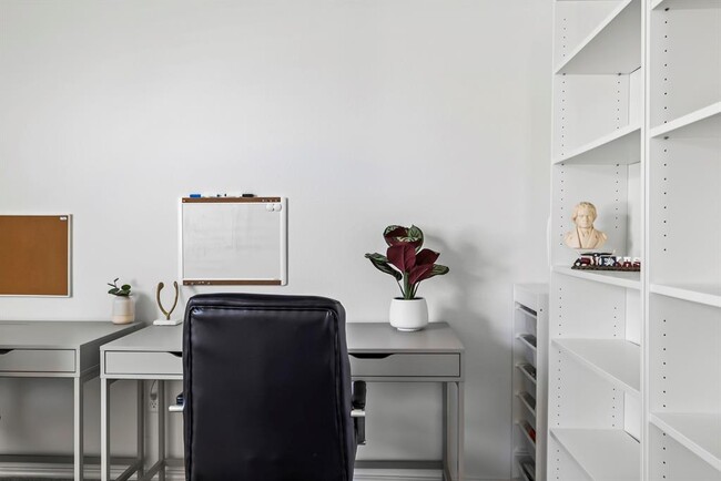 Building Photo - 9105 Garnet Dr