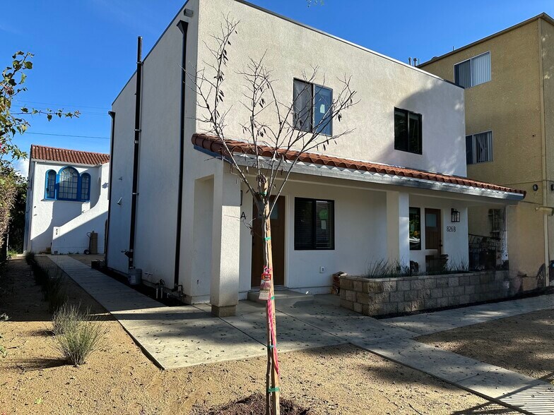 Building Photo - 826 Rose Ave