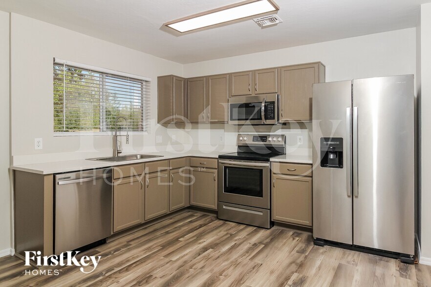 Building Photo - 3239 N Rambling Creek Pl