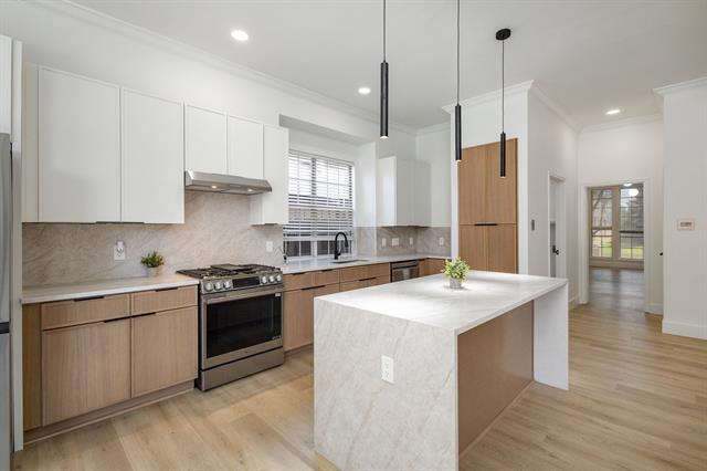 Building Photo - 2325 Flanders Ln