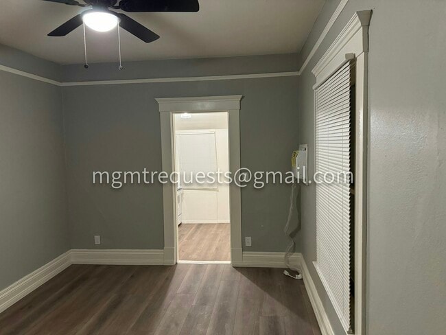 Building Photo - 509 W Olive Ave