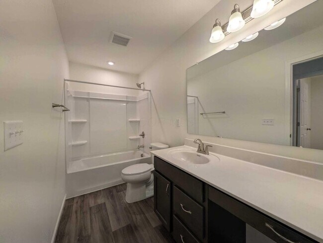 Building Photo - 8210 Daylily Dr