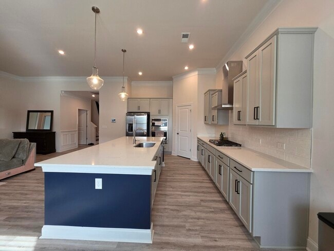 Building Photo - 3360 Rustic Dr