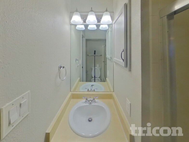 Building Photo - 3469 Hunterwood Dr