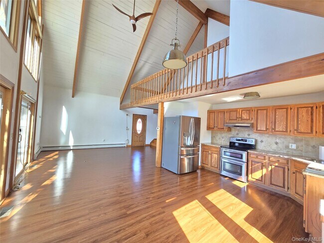 Building Photo - 36 Ten Broeck Ln