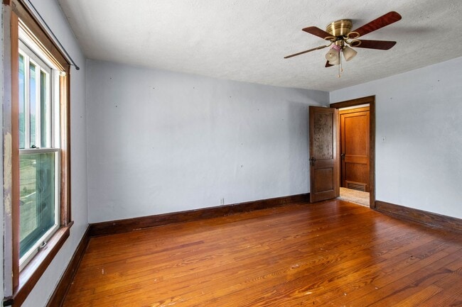 Building Photo - ? Charming Home in the Heart of Newark! ?