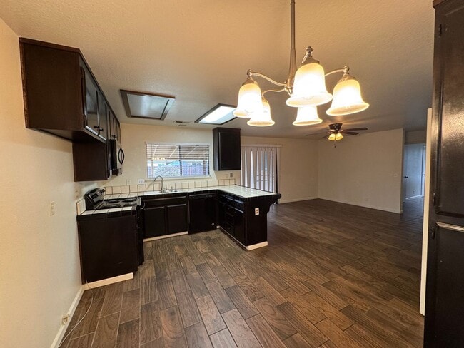 Building Photo - 1107 Wimbledon Dr