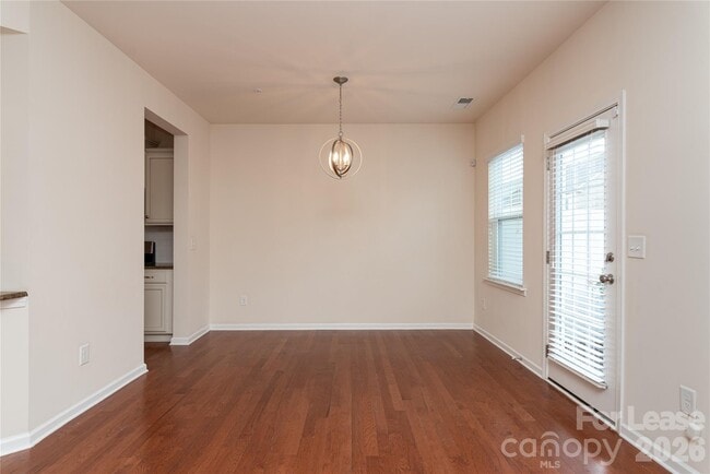 Building Photo - 106 Clarendon St