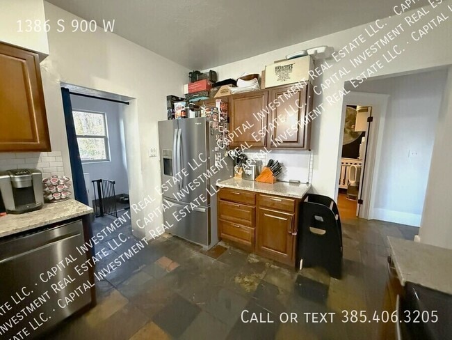 Building Photo - 1386 S 900 W