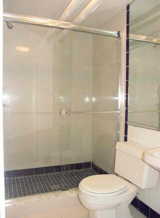 Bath with large shower - 3118 Dumbarton St NW