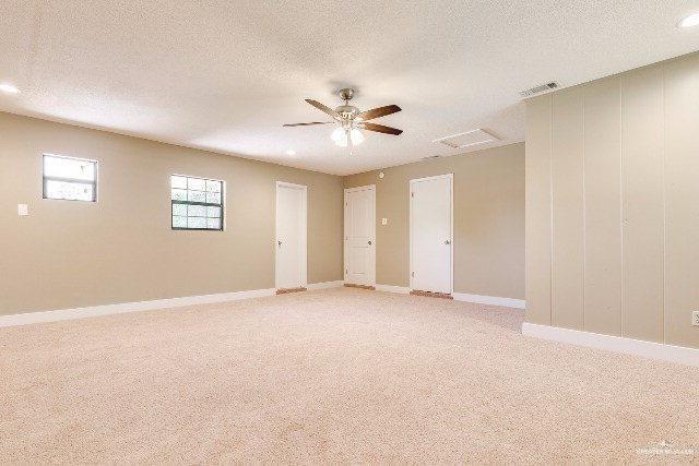 Building Photo - 11 Primrose Ave