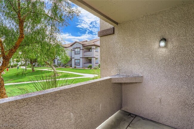 Building Photo - 45 Maleena Mesa St