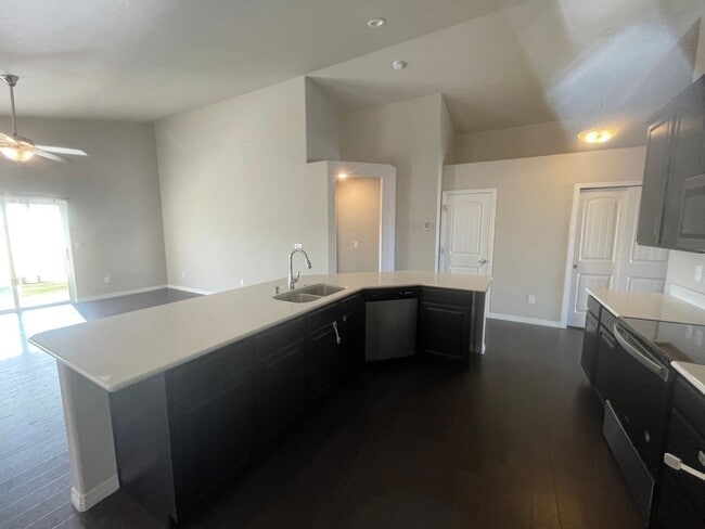 Building Photo - Adorable Lorson Ranch Home