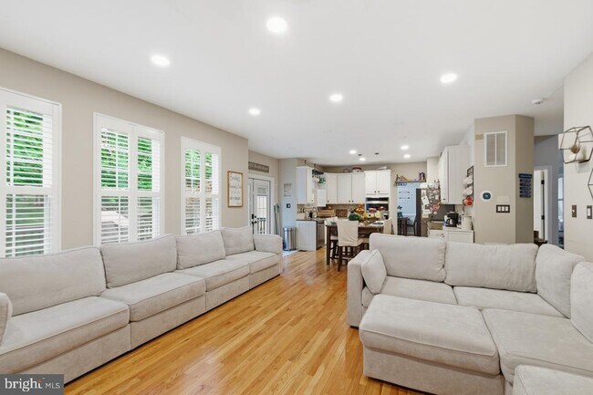 Building Photo - 14997 Grassy Knoll Ct