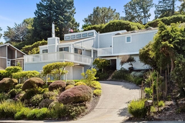 Building Photo - 31 Antilles Way