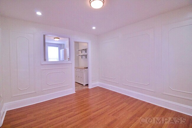 Building Photo - 478 7th Ave