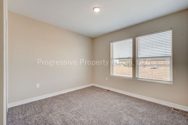 Building Photo - Live in Style! 3-Bed Northgate Villa w/ Views – 50% Off First Month!