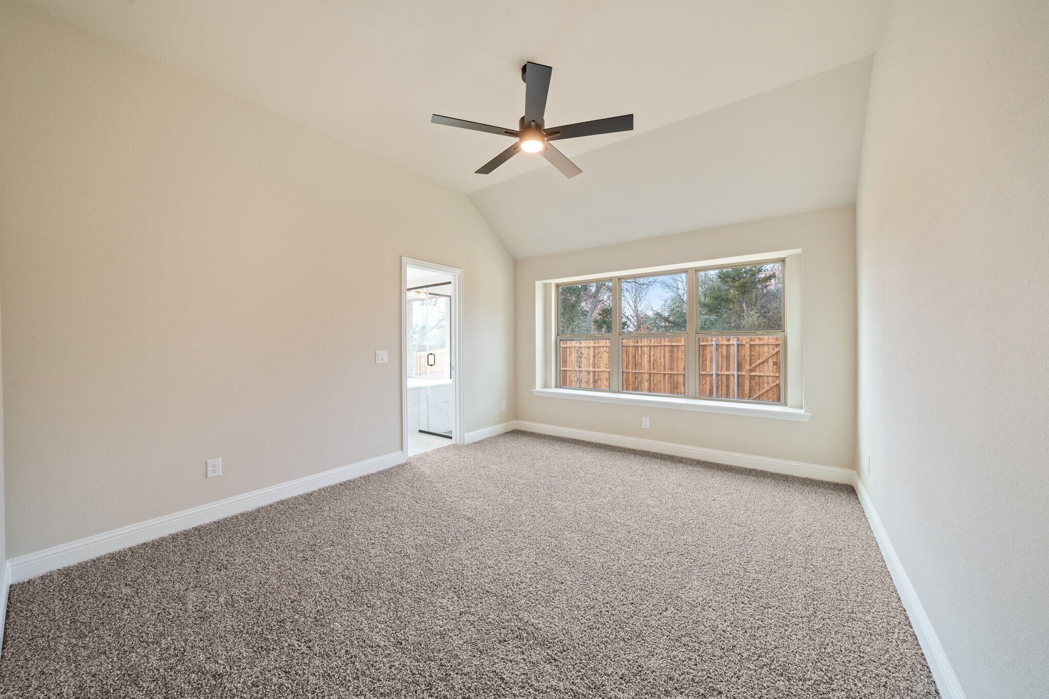 Building Photo - 612 Kyle Dr