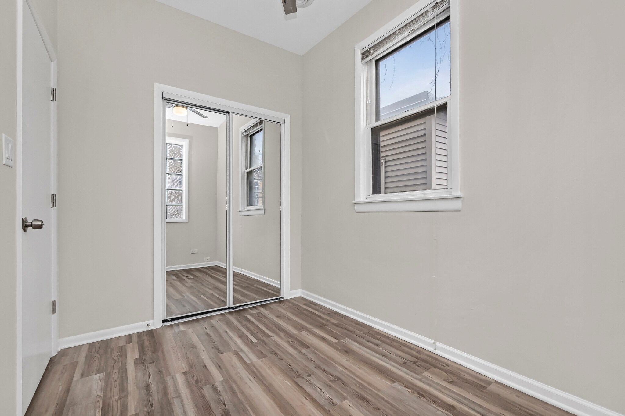 Building Photo - 1739 W Beach Ave