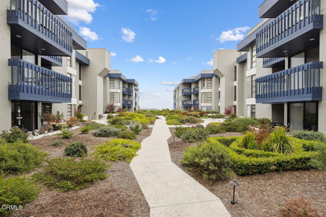 Building Photo - 350 Paseo De Playa