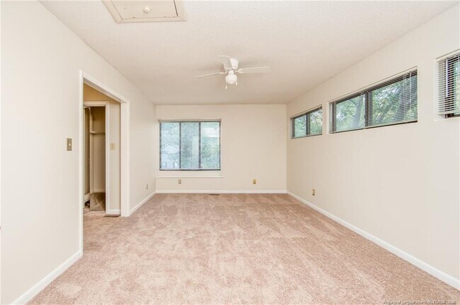 Building Photo - 400 Cypress Trace Dr