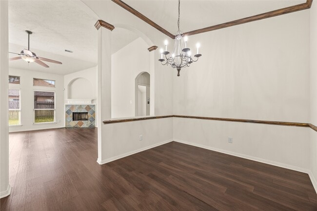 Building Photo - 4823 Lake Daniel Ct