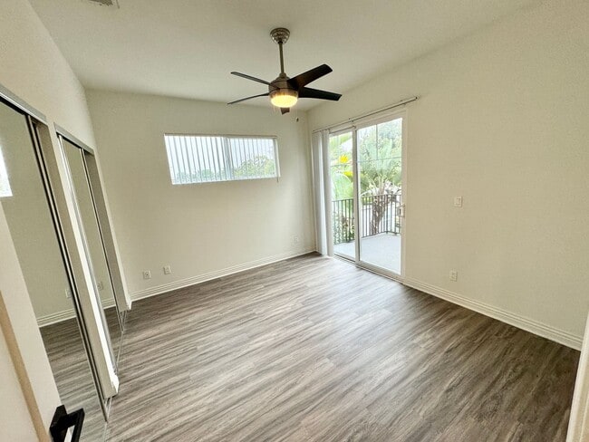 Building Photo - 8343 DUNBARTON - SHORT TERM LEASES AVAILABLE , NEWER*4 BD*3BA*TOWNHOME*PRIVATE YARD*WASHER/DRYER*