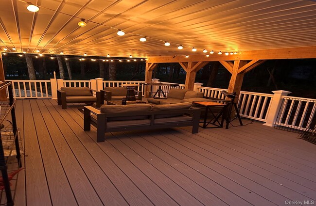 Building Photo - 30 Squires Blvd