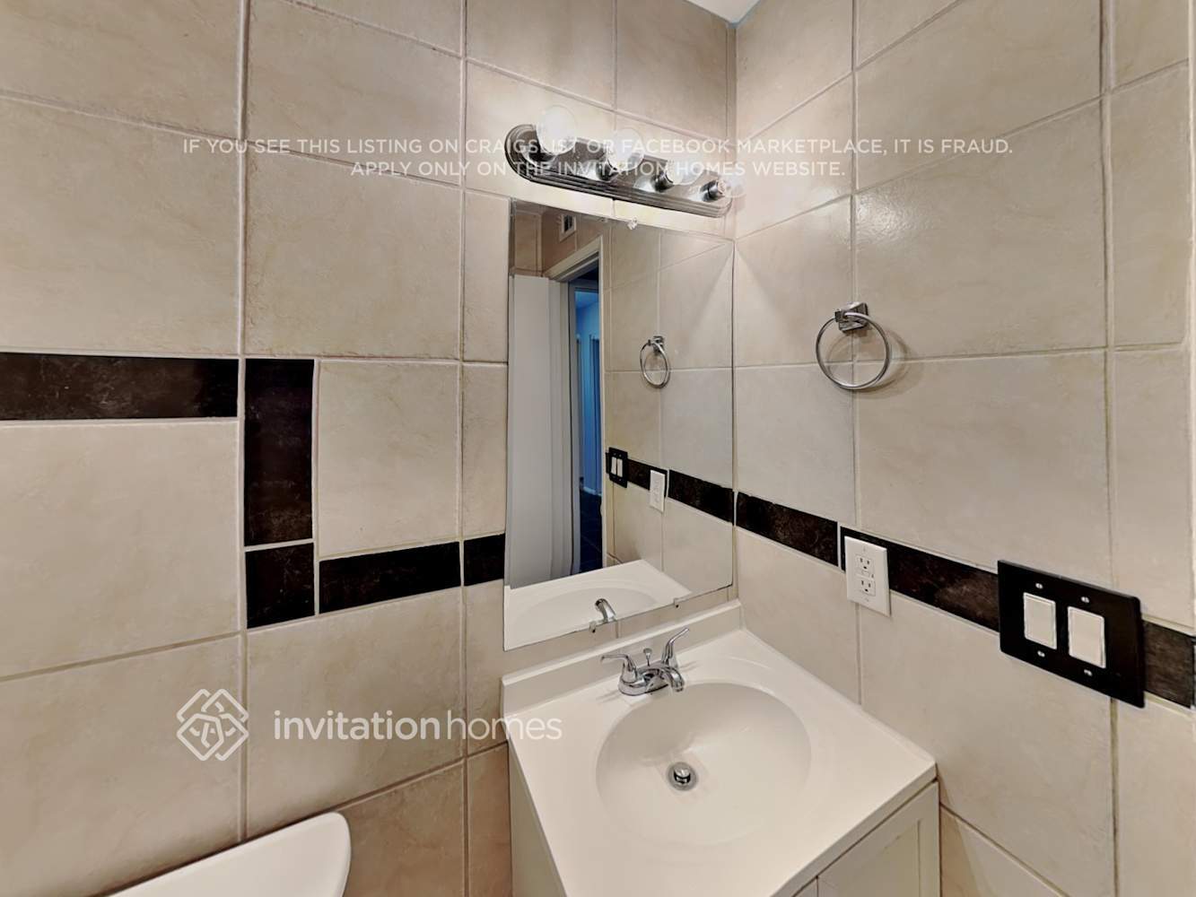 Building Photo - 6910 W Rancho Dr