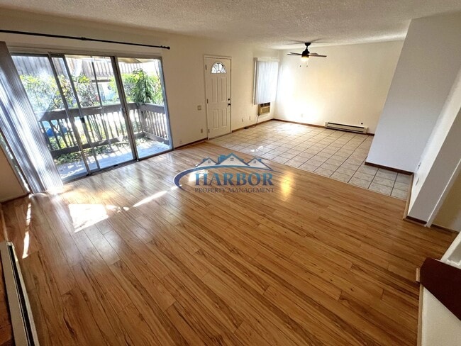 Building Photo - Charming Townhome in the Desirable Mirales...