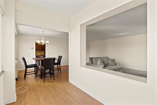 Building Photo - 2501 East Ave