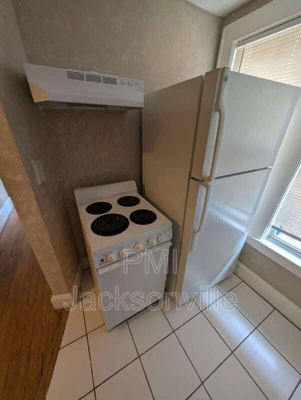 Building Photo - 2623 College St