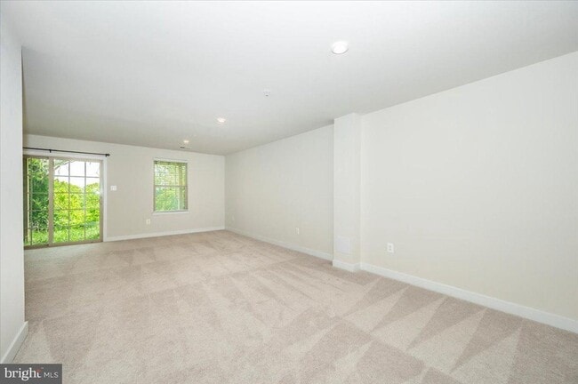 Building Photo - 7201 Bodkin Wy