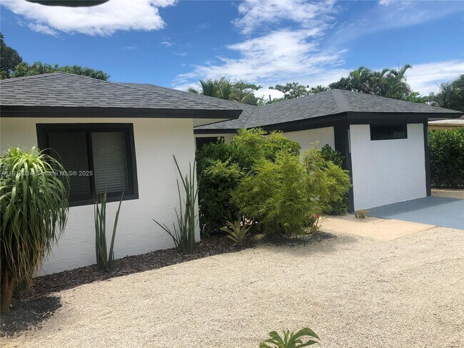 Building Photo - 1418 NW 11th St