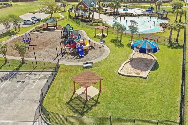 Building Photo - 16783 Mammoth Springs Dr