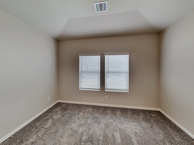 Building Photo - 5533 Baker Creek Rd