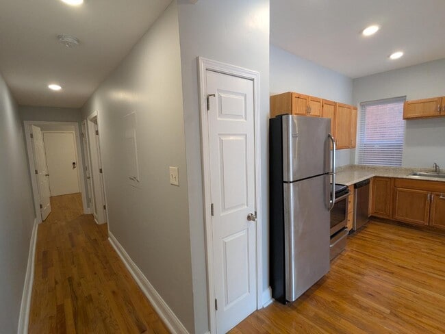 Building Photo - 3911 Castleman Ave