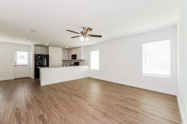 Building Photo - 7133 Landings Edge Rd