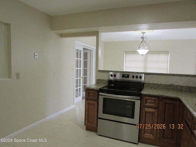 Building Photo - 211 W Laila Dr