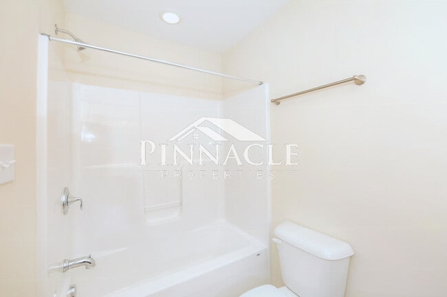 Master Bath - 108 Tomahawk Industrial Park