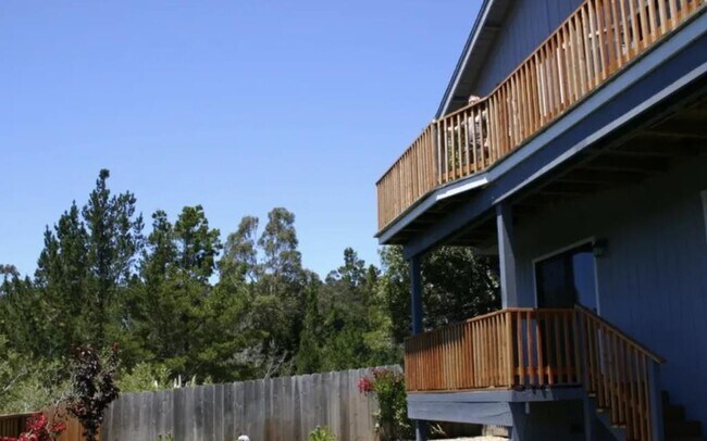 Building Photo - 139 Madrona Ave