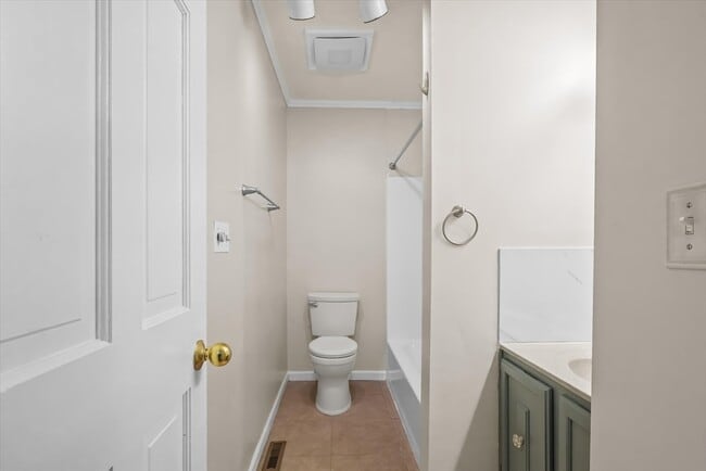 Building Photo - 61 Kathy Dr