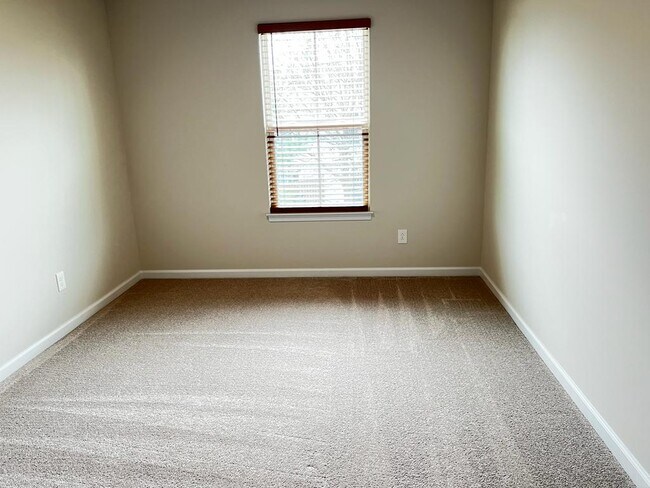 Building Photo - 1108 Meadow Run