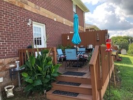 Building Photo - 105 Jay Max Way