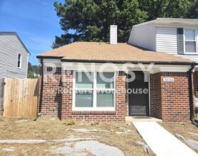 Building Photo - 5626 Carisbrooke Ln