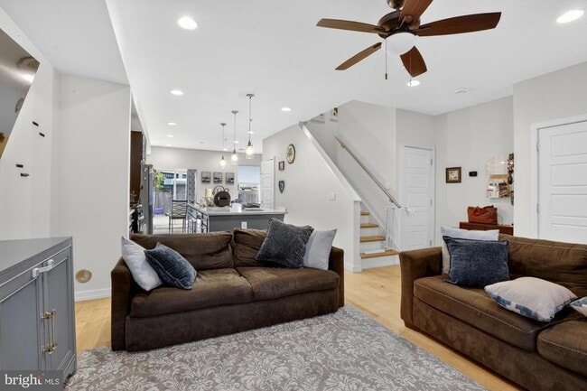 Building Photo - 1504 Earl St