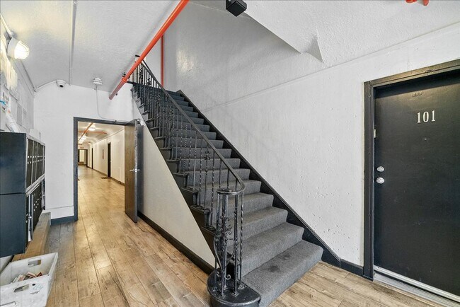 Building Photo - 118 N Westmoreland Ave