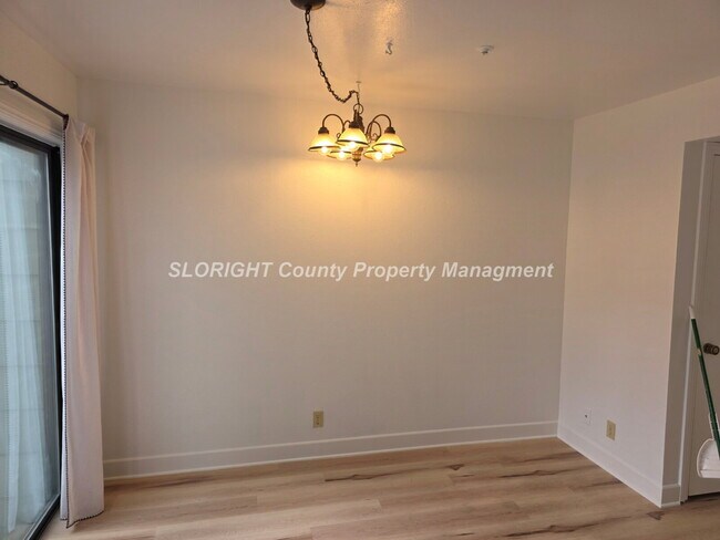 Building Photo - 365 N Chorro St