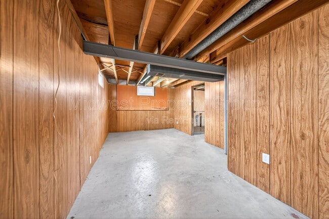 Building Photo - 1810 Swallow Ln